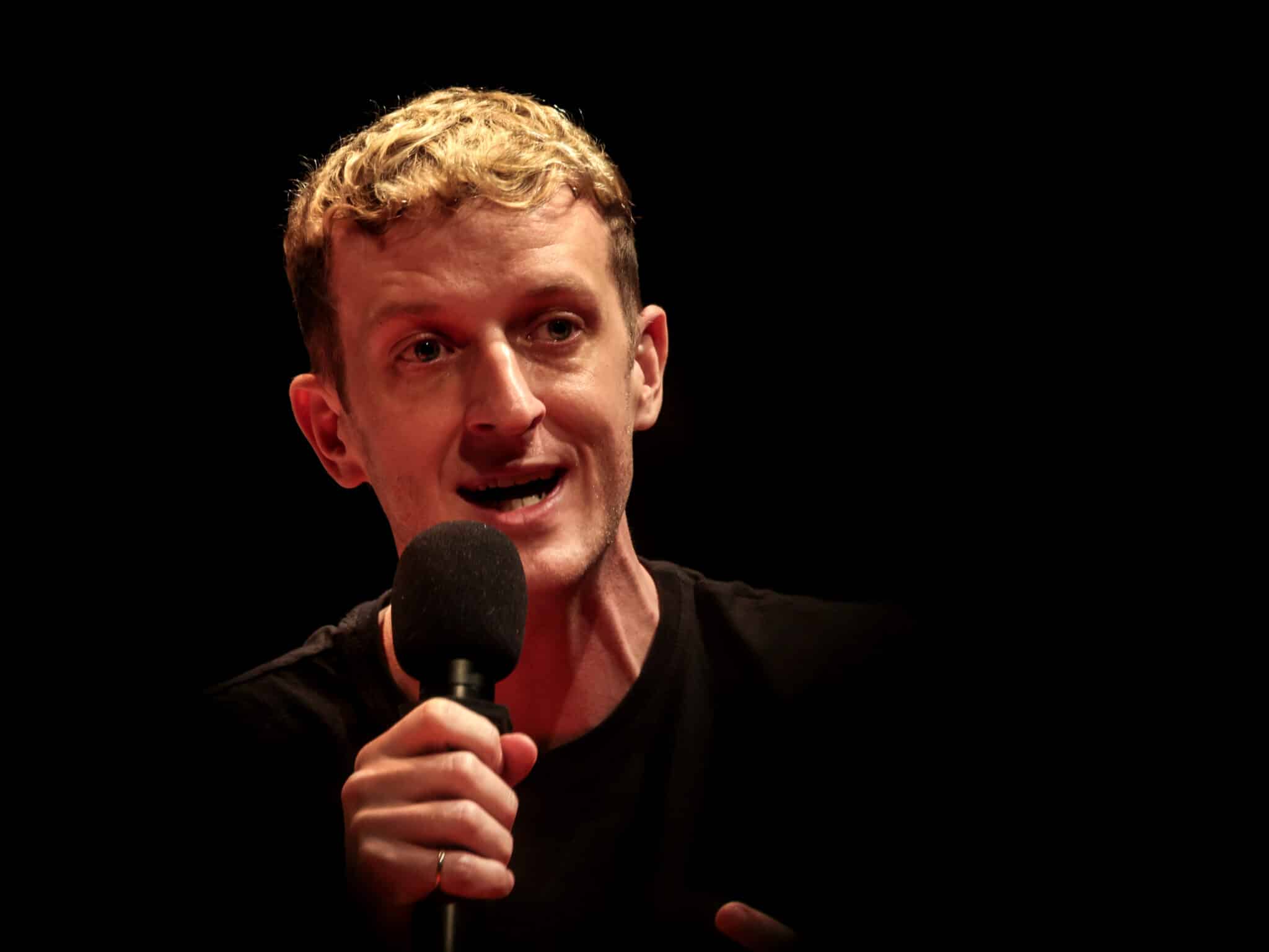 Illustration documentaire : Expliquer n’est pas justifier